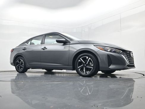Used 2024 Nissan Sentra SV FWD image 35