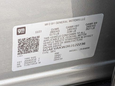 Used 2024 Buick Enclave Essence AWD/4WD image 31