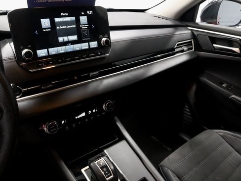 Used 2024 Mitsubishi Outlander SE image 31