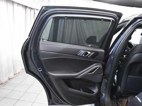 Used 2022 BMW X6 xDrive40i w/ Executive Package image 12