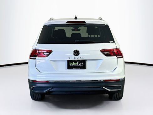 Used 2023 Volkswagen Tiguan SE FWD image 7