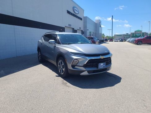 Used 2023 Chevrolet Blazer LT AWD/4WD image 8