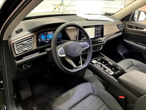 New 2026 Volkswagen Atlas SEL image 8