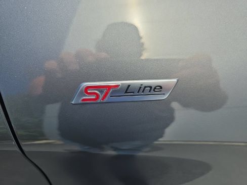 Used 2025 Ford Explorer ST-Line AWD/4WD image 5