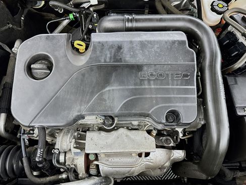 Used 2021 Chevrolet Malibu LS image 38