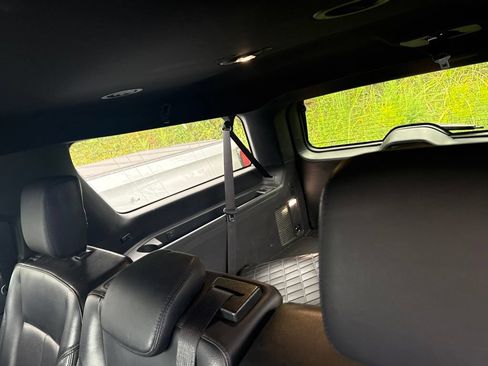 Used 2019 Ford Expedition Max XLT w/ Equipment Group 202A AWD/4WD image 6