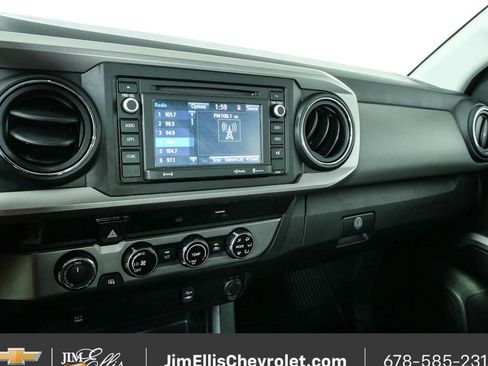 Used 2017 Toyota Tacoma SR5 w/ Tow Package AWD/4WD image 12