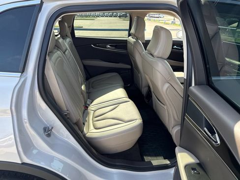 Used 2022 Lincoln Nautilus Reserve AWD/4WD image 12