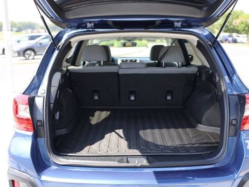 Used 2019 Subaru Outback 2.5i Premium AWD/4WD image 8