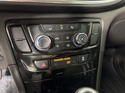 Used 2020 Buick Encore Preferred w/ Safety Package image 21