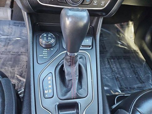 Used 2021 Jeep Cherokee Trailhawk w/ Sun, Sound & Nav Group image 12