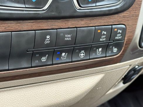 Used 2017 RAM 1500 Laramie w/ Convenience Group AWD/4WD image 20