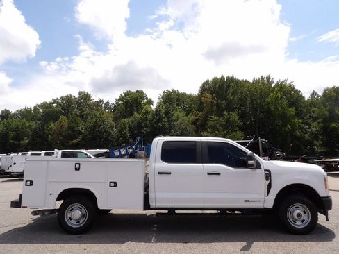 Used 2024 Ford F250 XL AWD/4WD image 9
