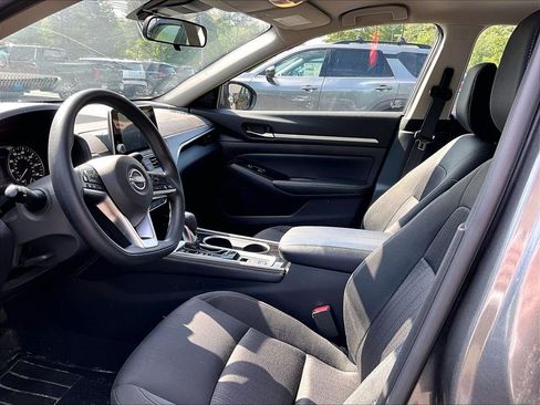 Used 2023 Nissan Altima 2.5 SV AWD/4WD image 7