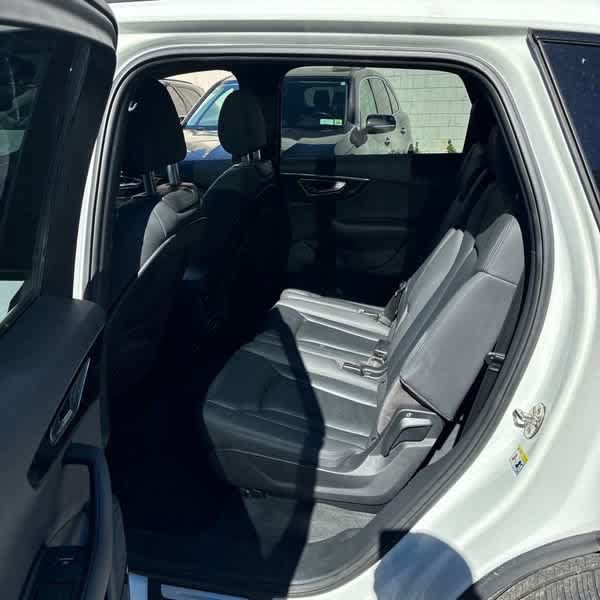 Used 2020 Audi Q7 3.0T Premium Plus AWD/4WD image 16