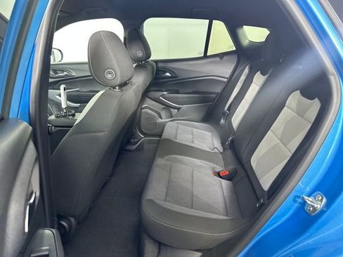 Used 2025 Chevrolet Trax RS w/ Driver Confidence Package image 25