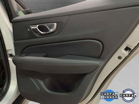 Used 2025 Volvo V60 B5 Cross Country Plus image 74