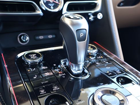New 2026 Bentley Flying Spur Plug-In Hybrid AWD/4WD image 28