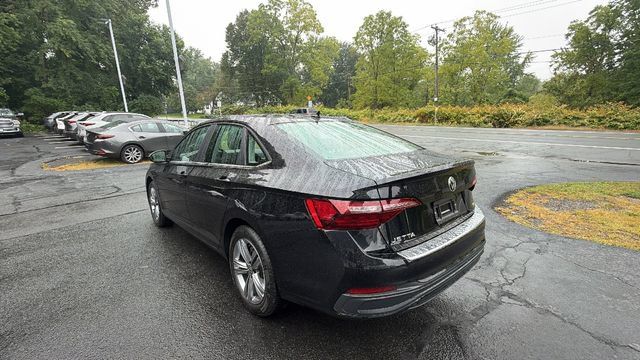 Used 2024 Volkswagen Jetta SE FWD image 7