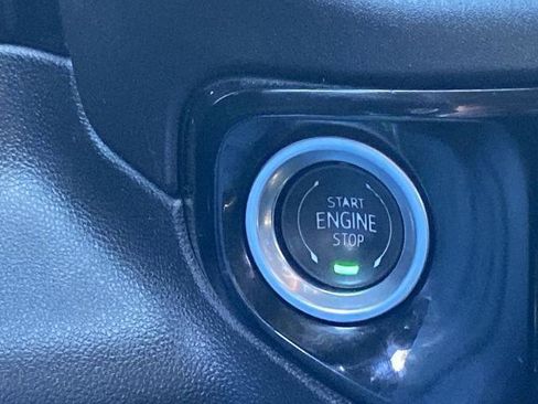 Used 2025 GMC Sierra 3500 SLE image 13