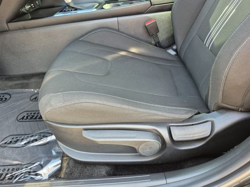 Certified 2024 Hyundai Elantra SEL w/ Convenience Package FWD image 19