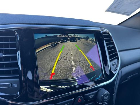 Used 2019 Jeep Grand Cherokee Altitude image 13