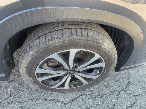 Used 2022 Subaru Forester Limited image 10