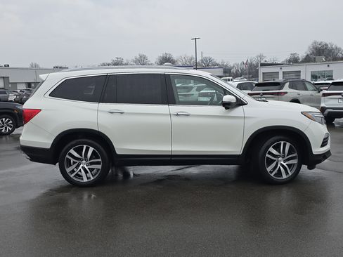 Used 2018 Honda Pilot Touring image 8