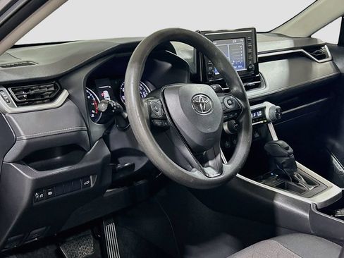 Used 2019 Toyota RAV4 XLE w/ Convenience Package FWD image 7