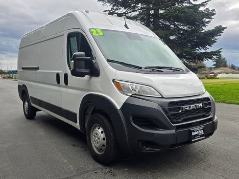 Used 2023 RAM ProMaster 2500 image 8