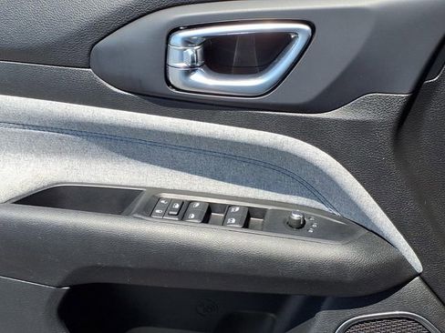 Used 2022 Jeep Compass Latitude w/ Convenience Group image 16