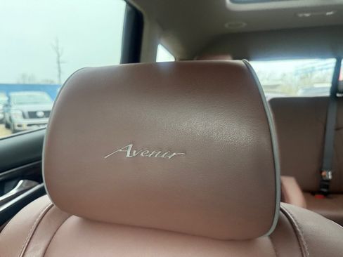 Used 2020 Buick Enclave Avenir w/ Avenir Technology Package image 19