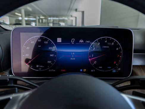 Used 2024 Mercedes-Benz CLE 300 4MATIC Coupe image 17