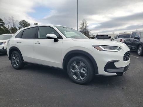 New 2026 Honda HR-V LX image 3