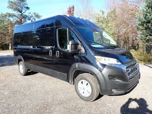 New 2026 RAM ProMaster 2500 w/ Quick Order Package 22G SLT image 9