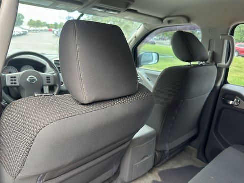 Used 2018 Nissan Frontier SV RWD image 15
