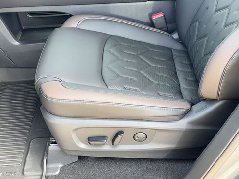 New 2026 Nissan Pathfinder Platinum w/ Cargo Package FWD image 13