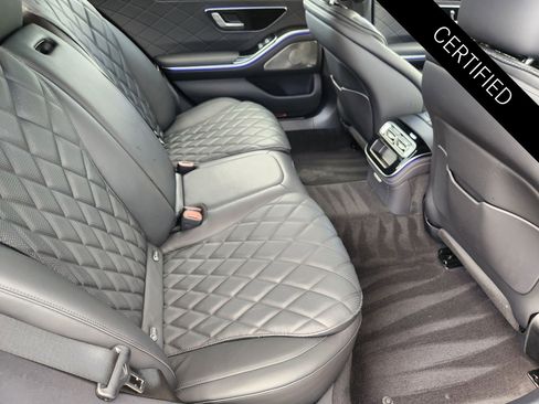 Used 2024 Mercedes-Benz S 500 4MATIC image 32