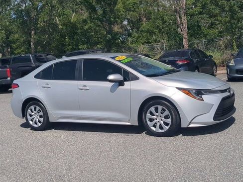 Used 2023 Toyota Corolla LE FWD image 23