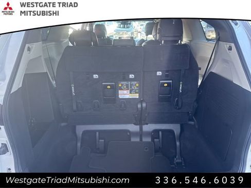 Used 2022 Toyota Sienna Platinum image 32
