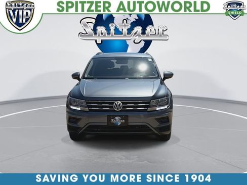 Used 2020 Volkswagen Tiguan SE w/ Panoramic Sunroof Package AWD/4WD image 2