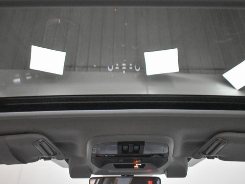 Used 2021 Subaru Crosstrek 2.5i Sport w/ Moonroof Package image 19