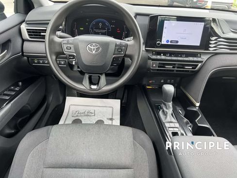 Used 2026 Toyota Camry LE FWD image 28