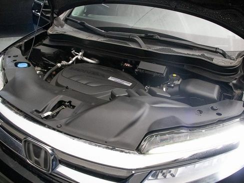 Used 2019 Honda Pilot Touring image 25