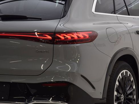 New 2026 Mercedes-Benz EQS 550 4MATIC SUV image 11