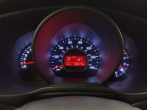 Used 2018 Kia Soul image 23