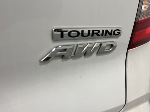 Used 2020 Honda Pilot Touring image 8