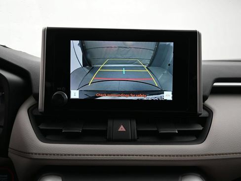 Used 2025 Toyota RAV4 XLE w/ Convenience Package FWD image 13