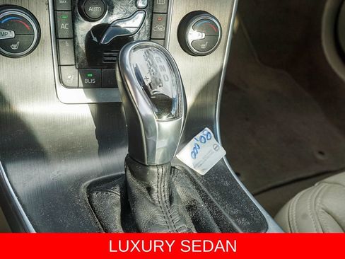 Used 2013 Volvo S60 T5 FWD image 22