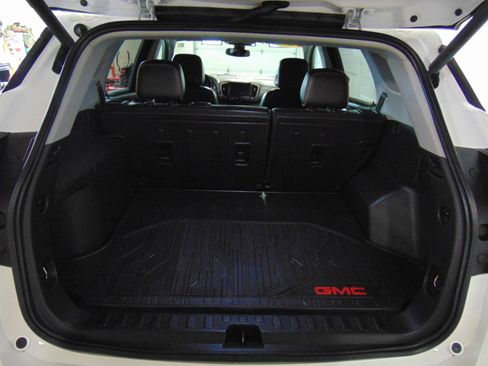 Used 2022 GMC Terrain AT4 w/ Infotainment Package II AWD/4WD image 7